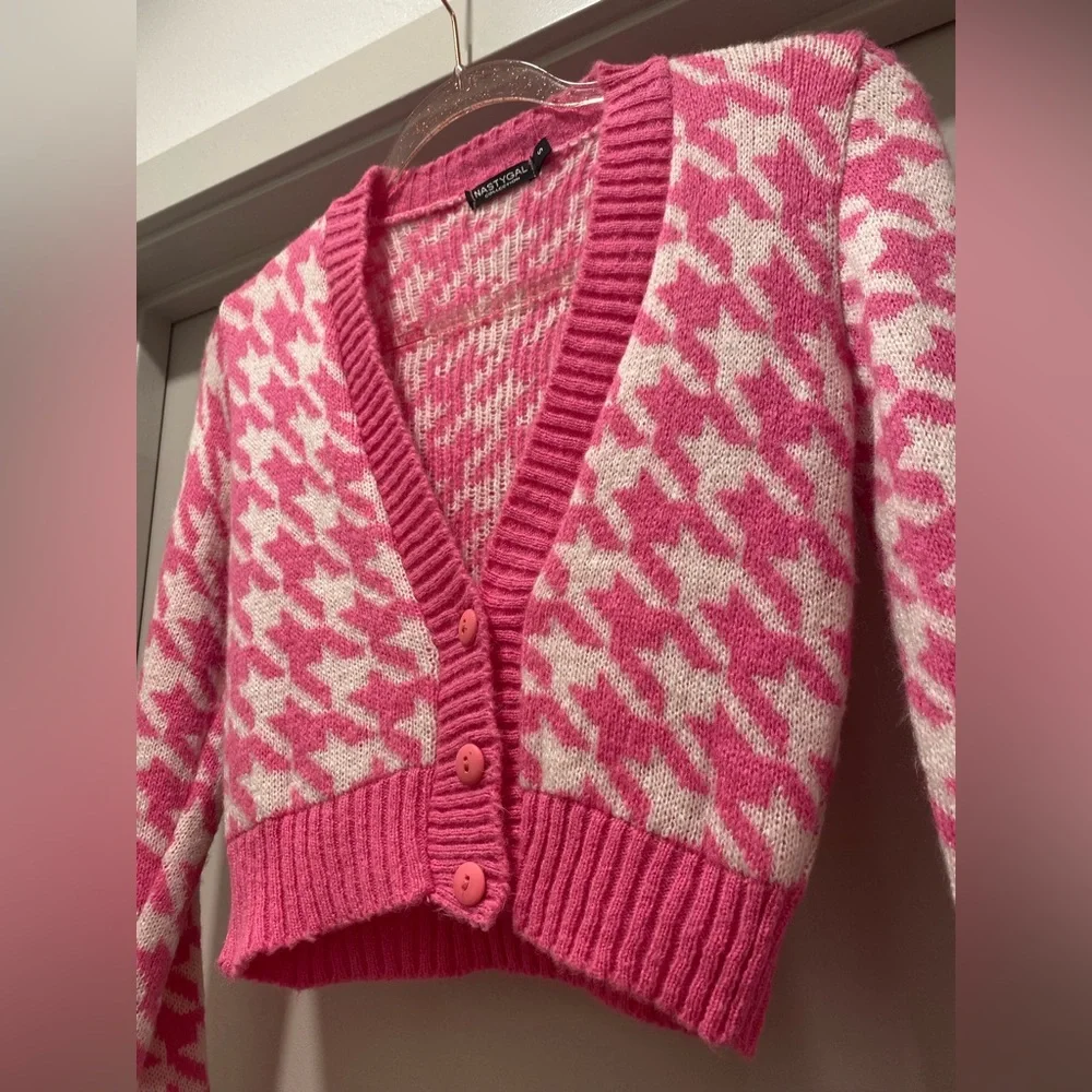 NastyGal Got Knit Right Barbiecore Pink & White Houndstooth Cropped Cardigan - S - Picture 6 of 17